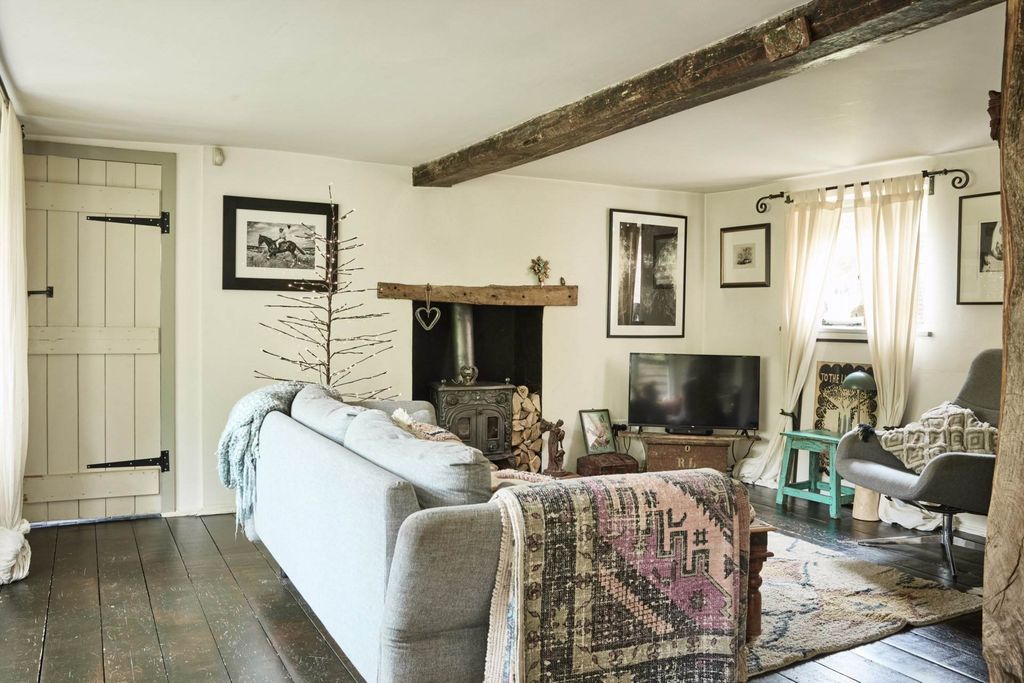 Property photo 2 of 26