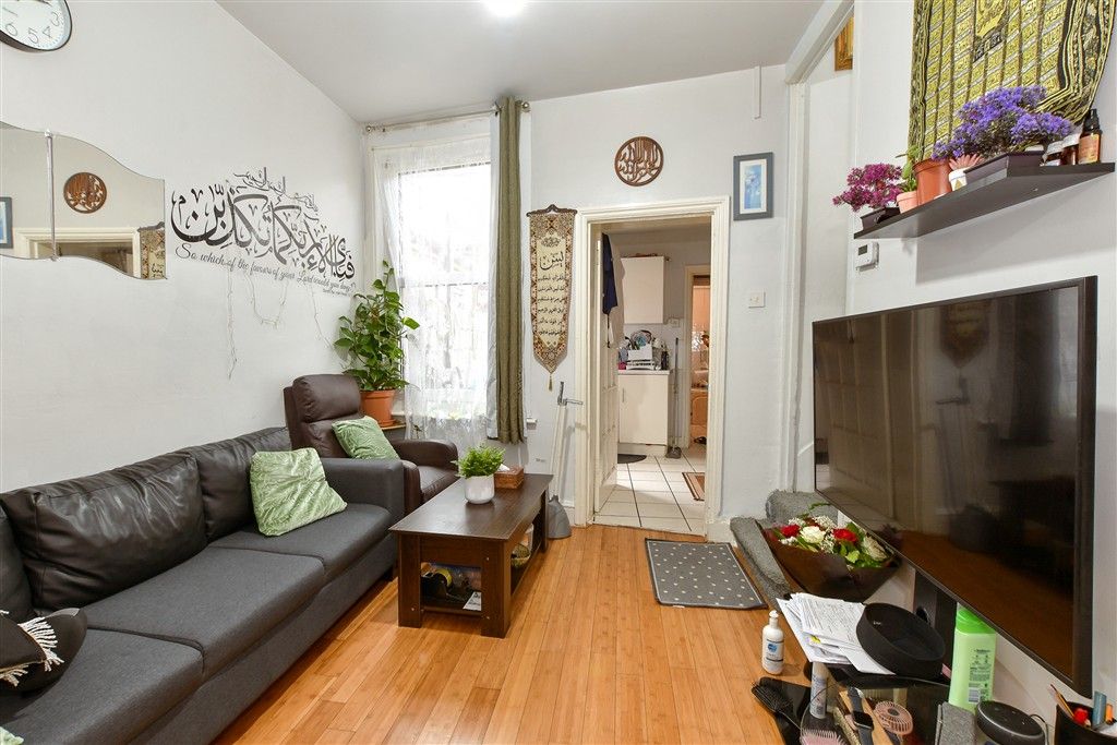 Property photo 3 of 4 Lounge