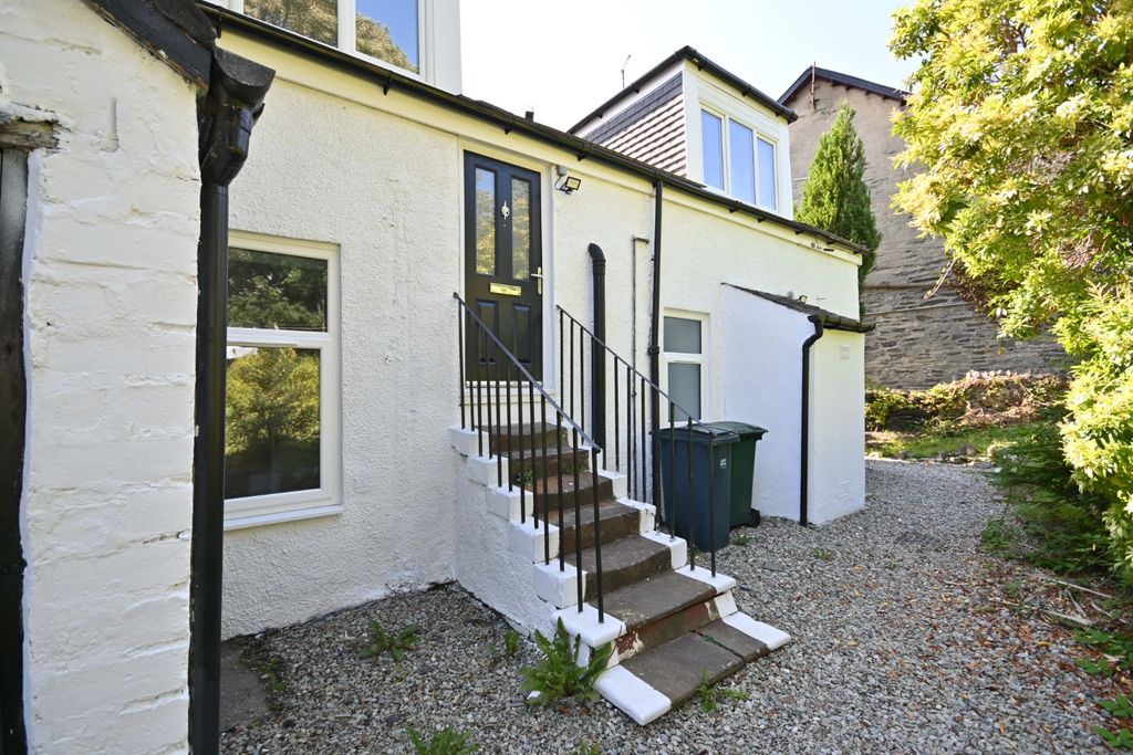Property photo 1 of 19 4516300
