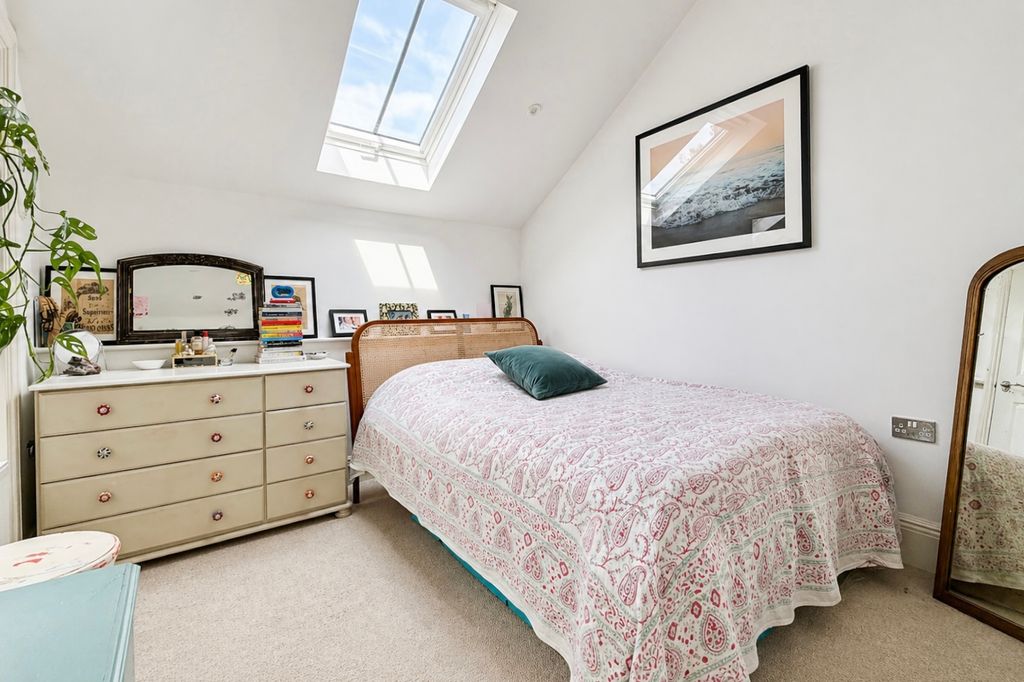 Additional image 6 of 2 bed flat for salePaternoster Row, Ottery St. Mary, Devon EX11