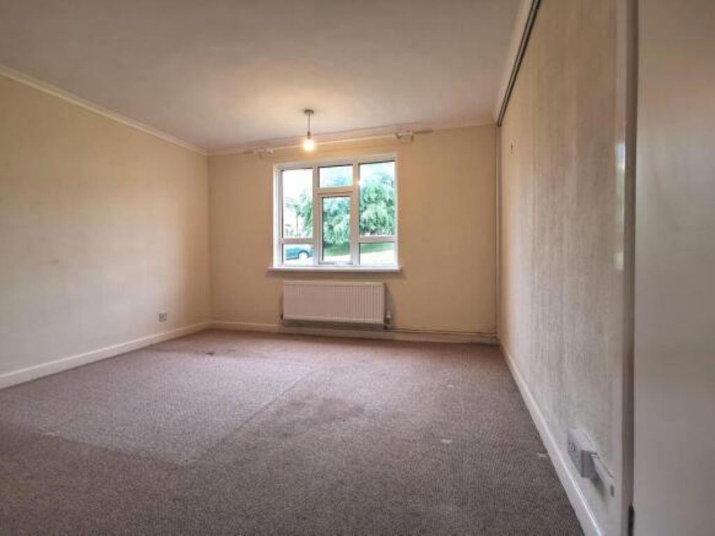 Property photo 3 of 8