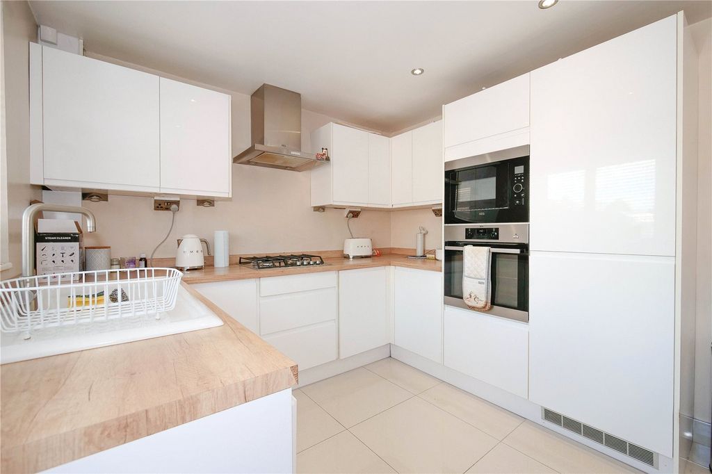 Property photo 2 of 15 Picture No. 02