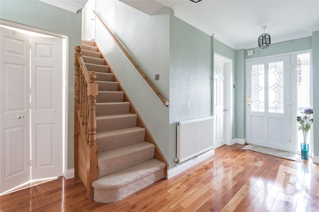 Property photo 2 of 21 Picture No. 20