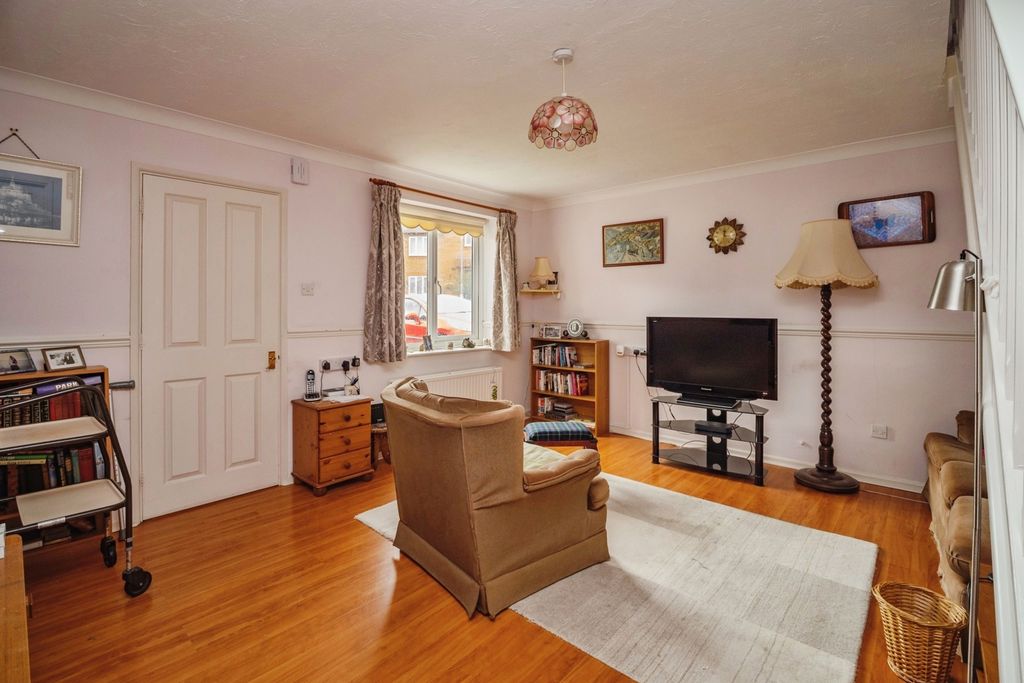 Property photo 3 of 17 Photo