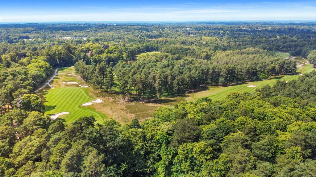 Property photo 2 of 17 Image