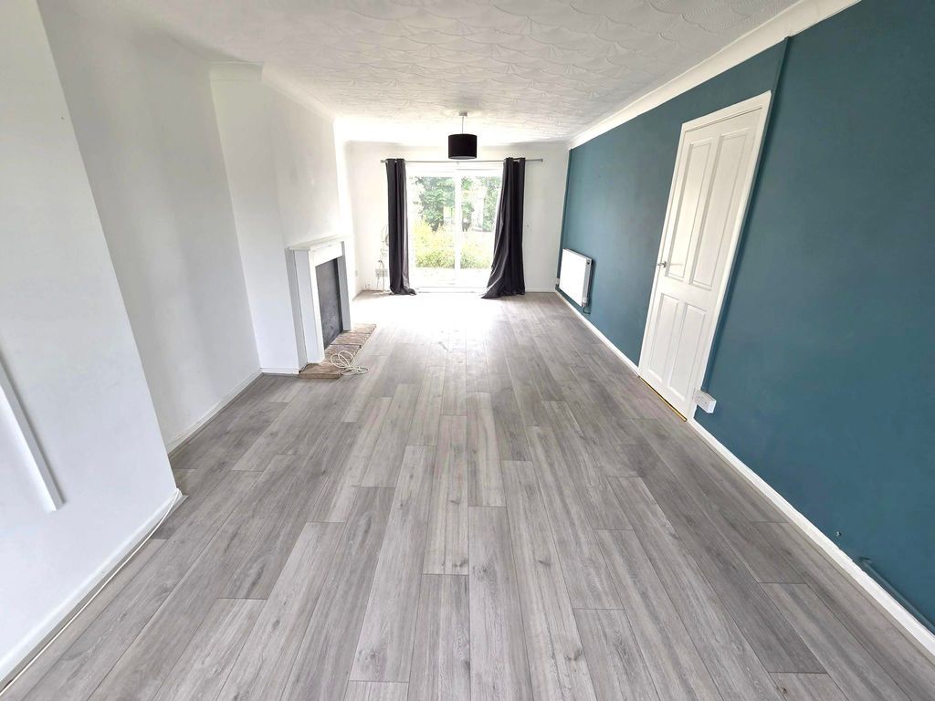 Property photo 2 of 19 Photo 16