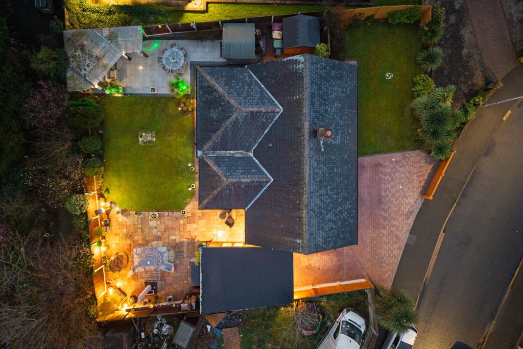 Property photo 2 of 62 4217516