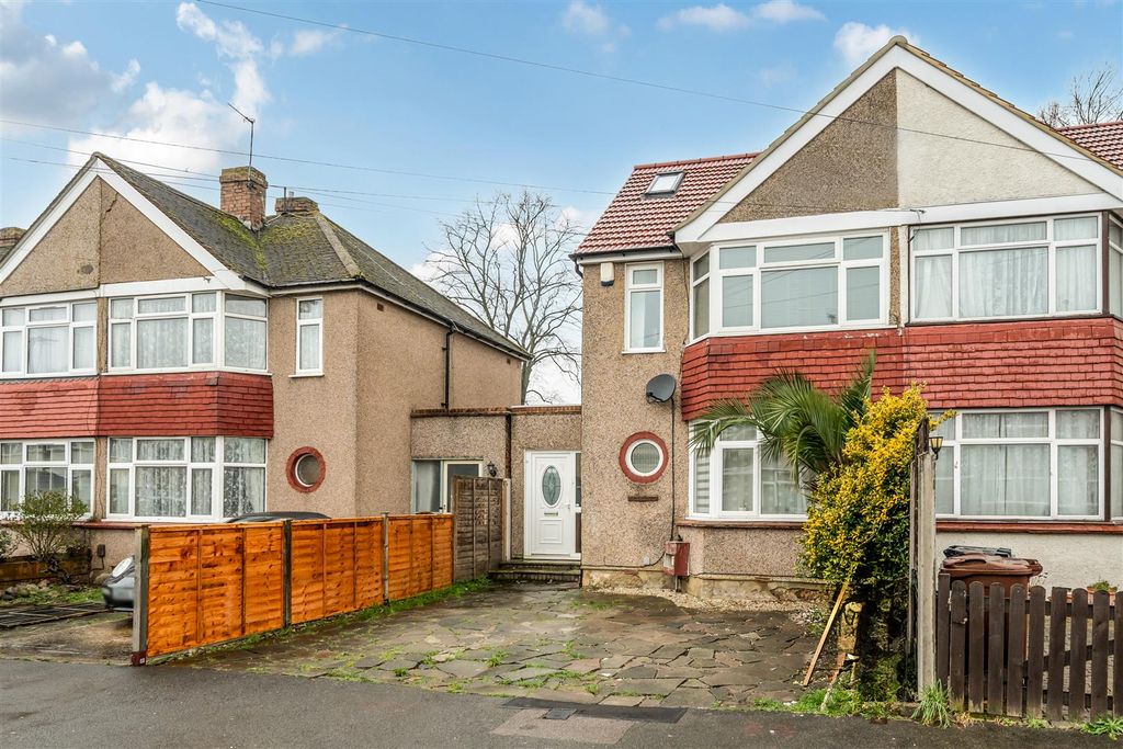 Property photo 2 of 24