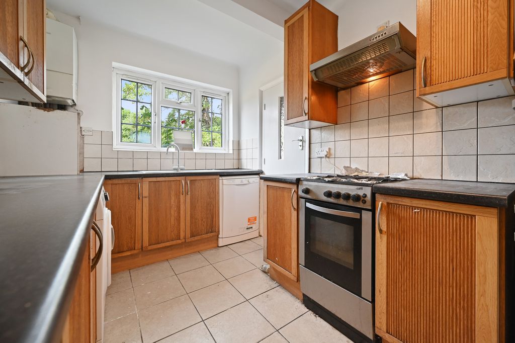 Property photo 2 of 11 11