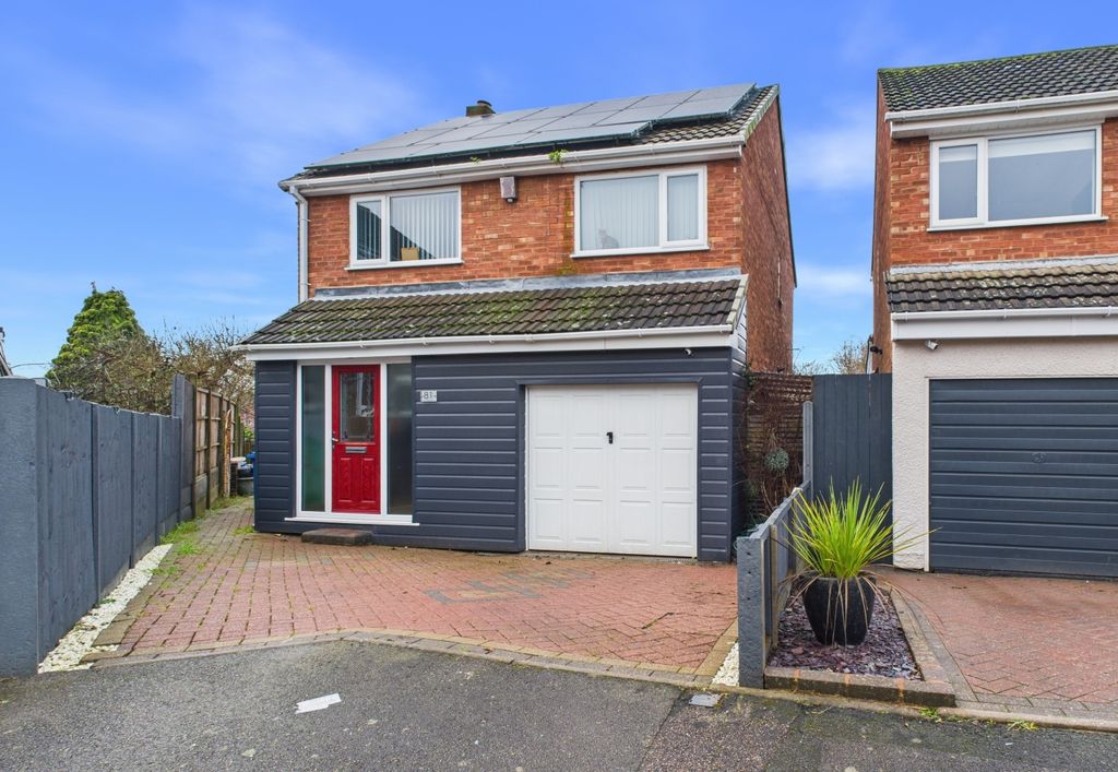 Property photo 3 of 19 Front