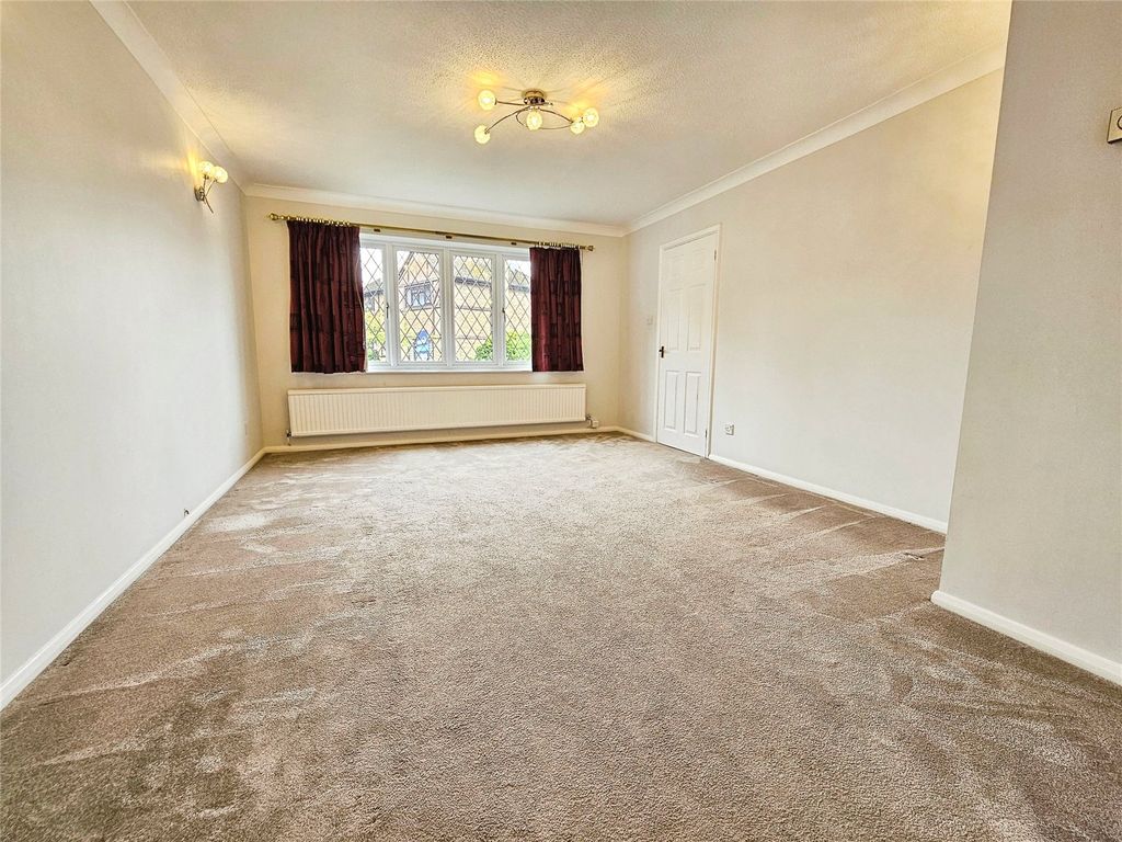 Property photo 2 of 15 Living Room