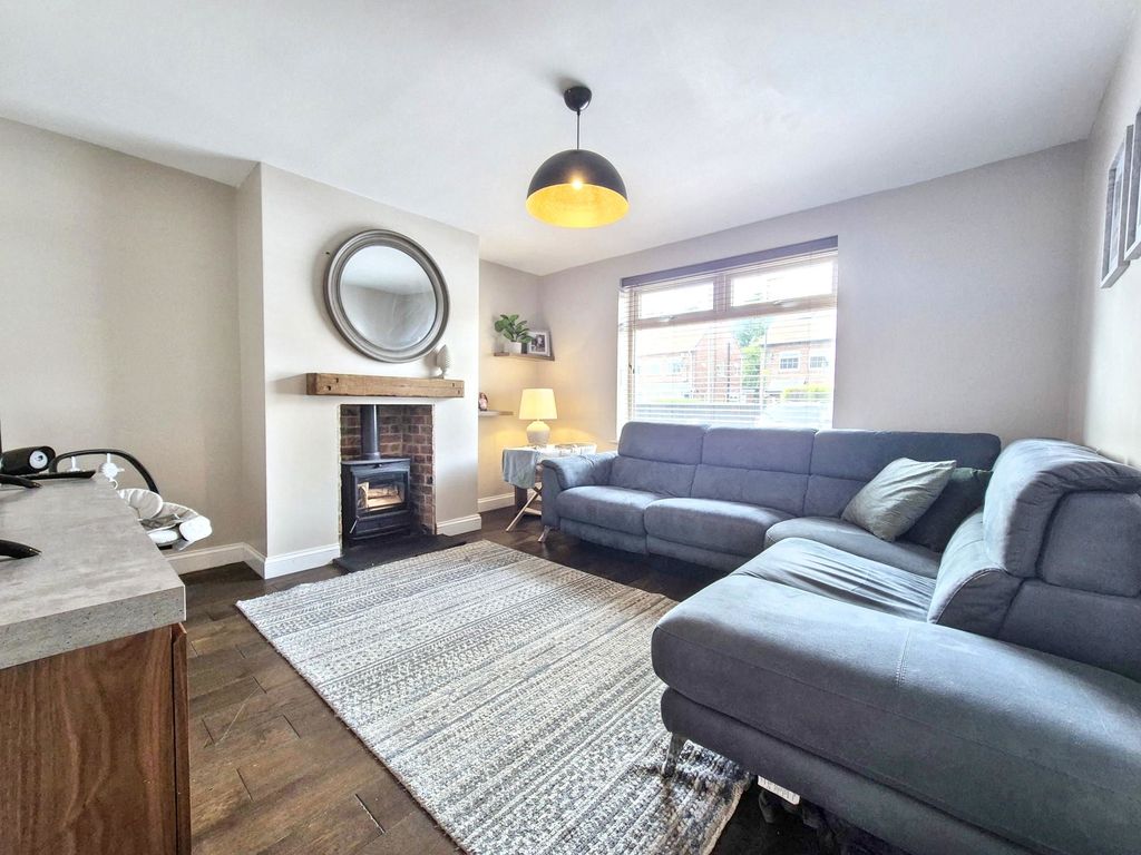 Property photo 2 of 30