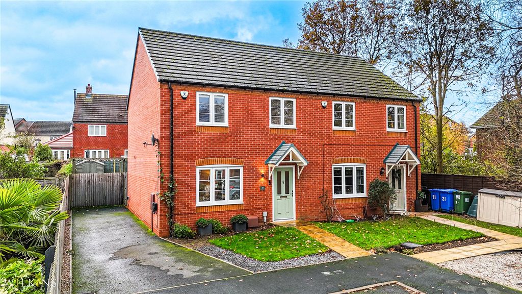 Property photo 1 of 37 Picture No. 34