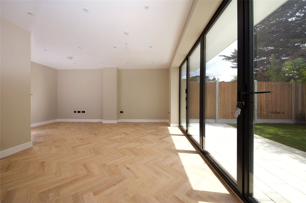 Property photo 2 of 20 Picture No. 08