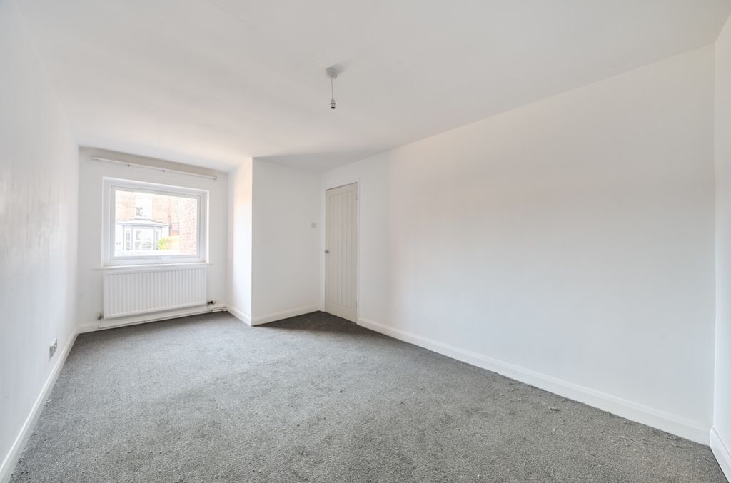 Additional image 8 of 1 bed flat for saleTorrington Street, Grimsby, Lincolnshire DN32