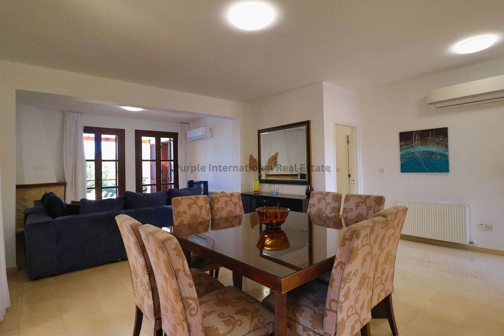 Property photo 3 of 34