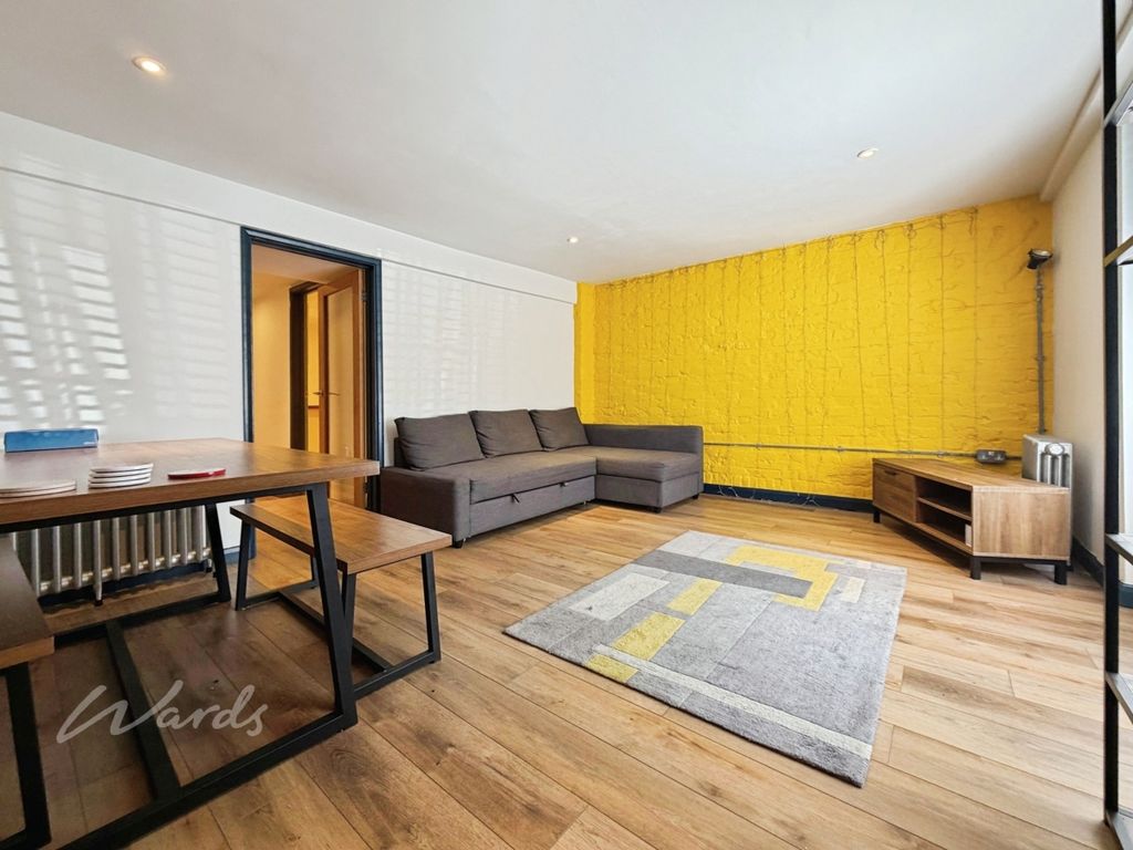 Property photo 1 of 7 Trinity 10 Lounge...