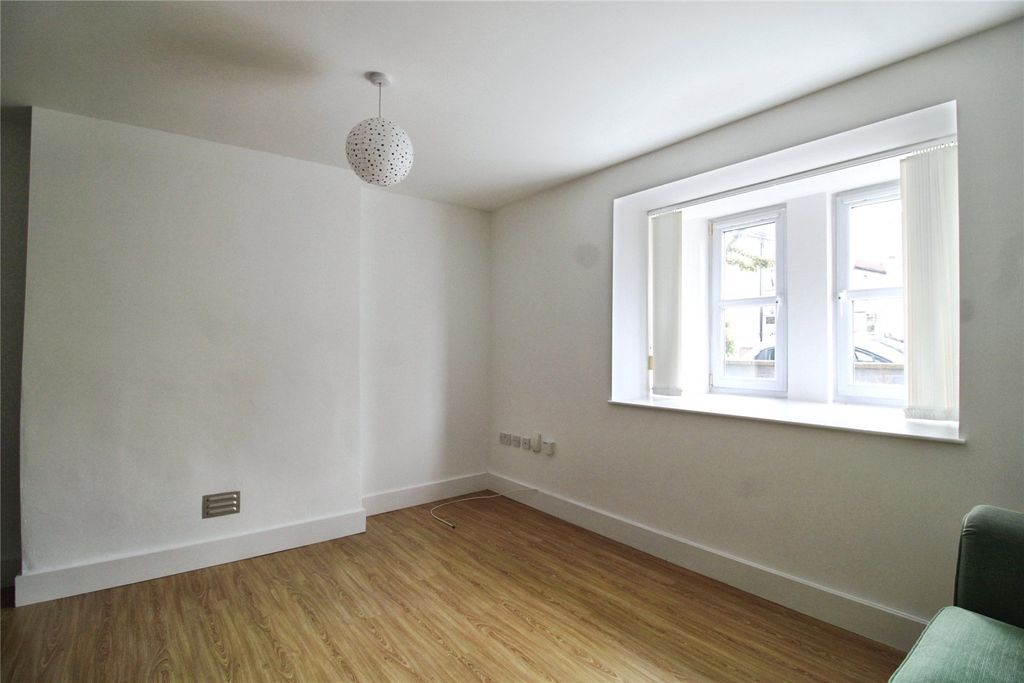 Property photo 3 of 15 Picture No. 17