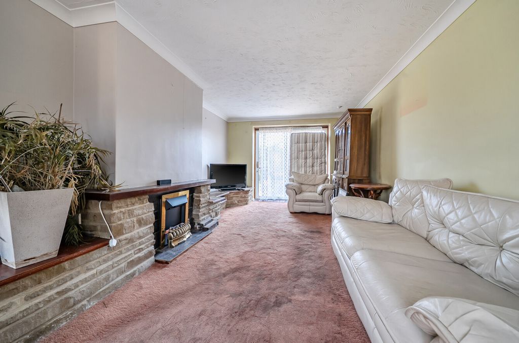 Property photo 2 of 18 1421325-11-69B983...