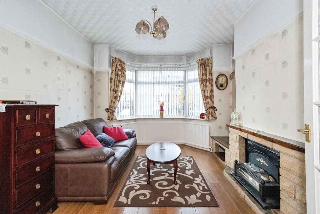 Property photo 2 of 16 Photo