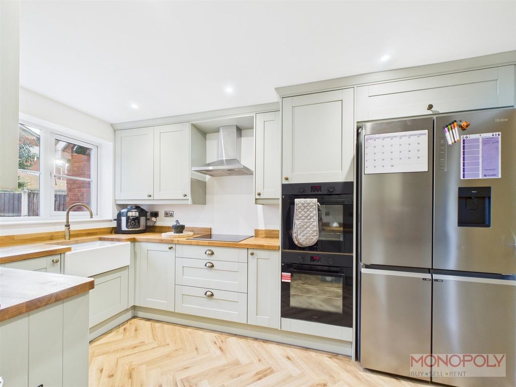 Property photo 2 of 22 Cam03815G0-Pr0379-Still005.Jpg