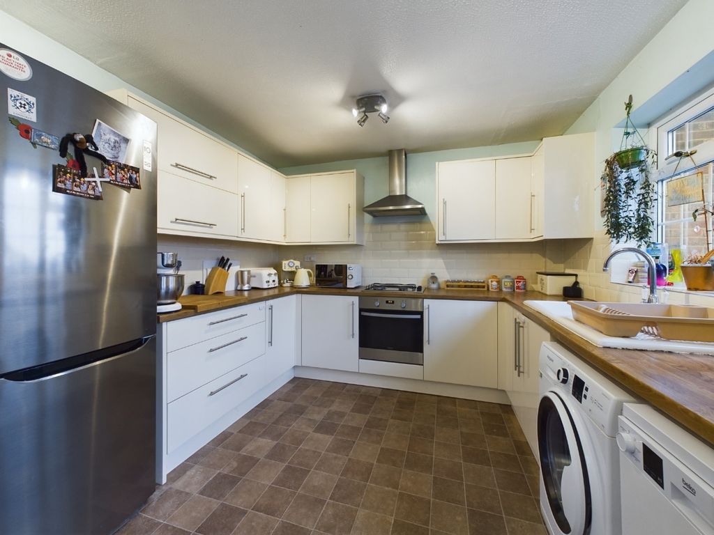 Property photo 3 of 11 Media Image 02