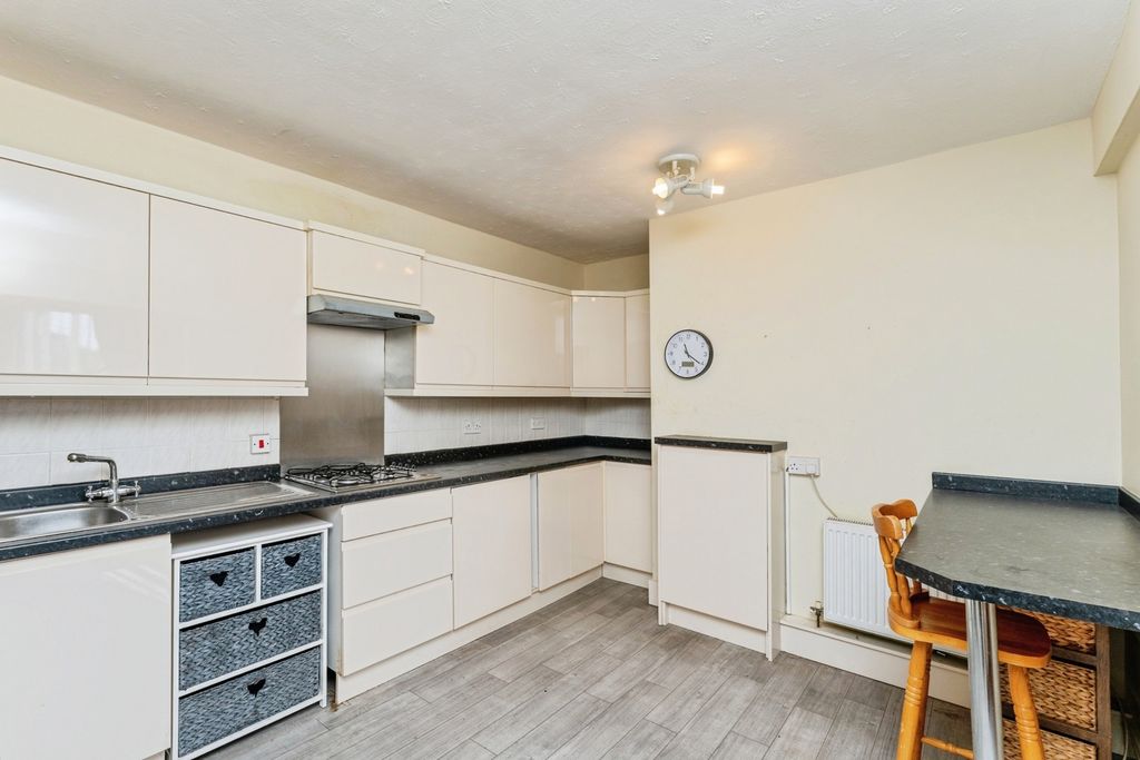 Property photo 3 of 17 Pbox-Img.Jpg