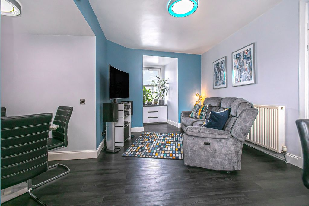 Property photo 2 of 31 Property Image 2