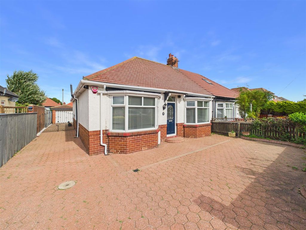 Property photo 1 of 25 Cam01858G0-Pr0325-Still034.Jpg
