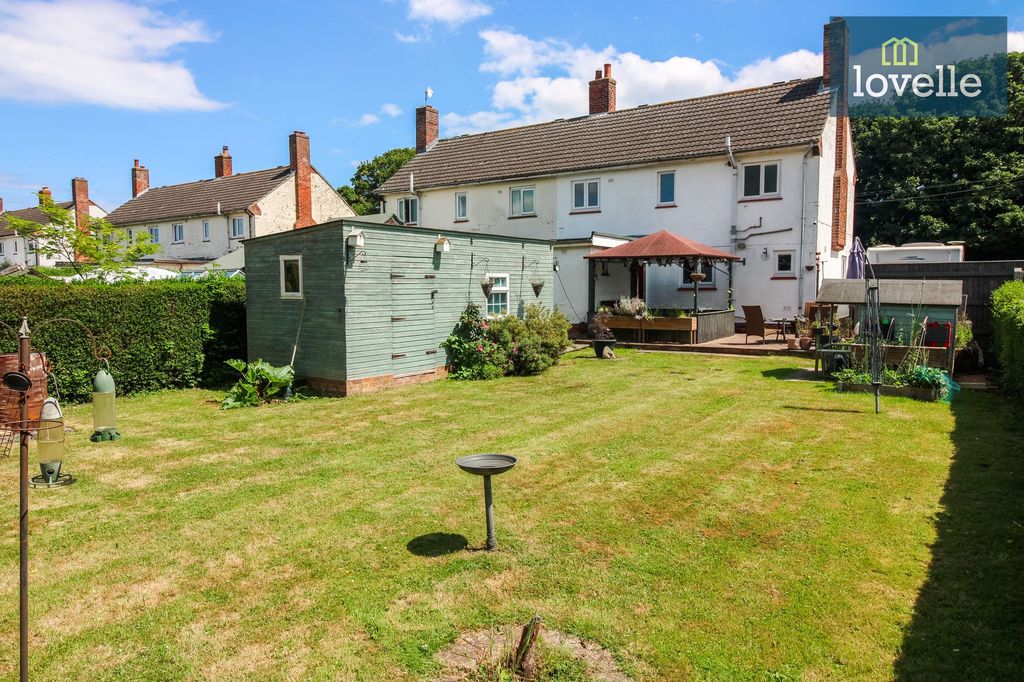 Property photo 2 of 23