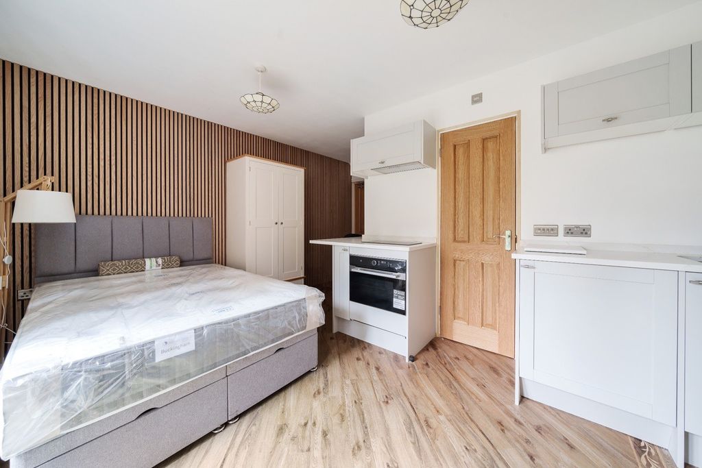 Property photo 1 of 4