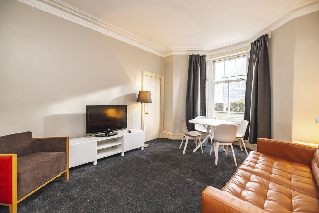 Property photo 2 of 7 Photo 2