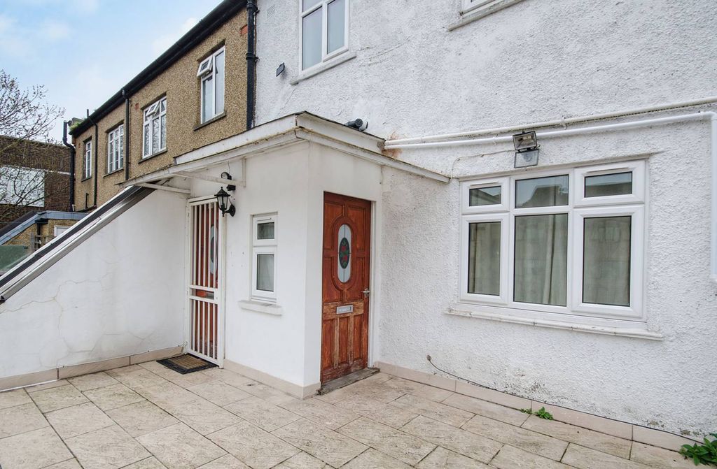 Property photo 1 of 4