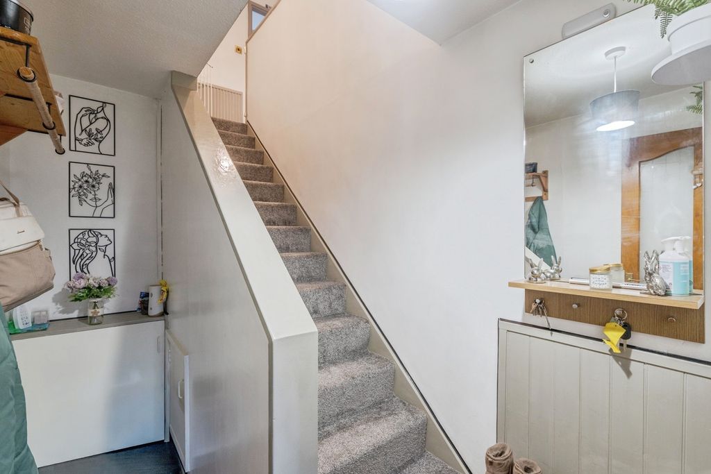 Property photo 2 of 14 Pbox-Img.Jpg