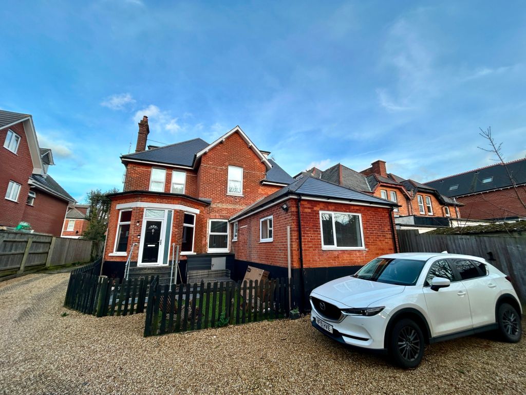 Property photo 2 of 11