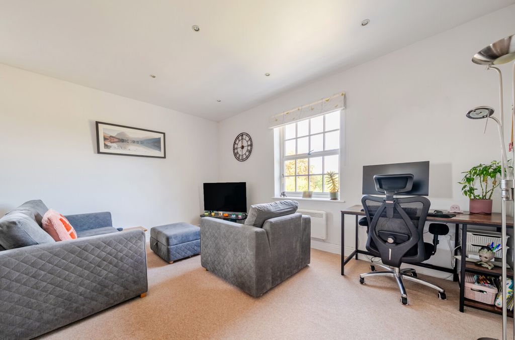 Property photo 2 of 12 1529777-25-1A1111...