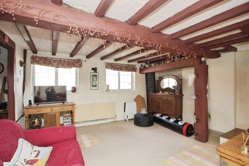 Property photo 2 of 19