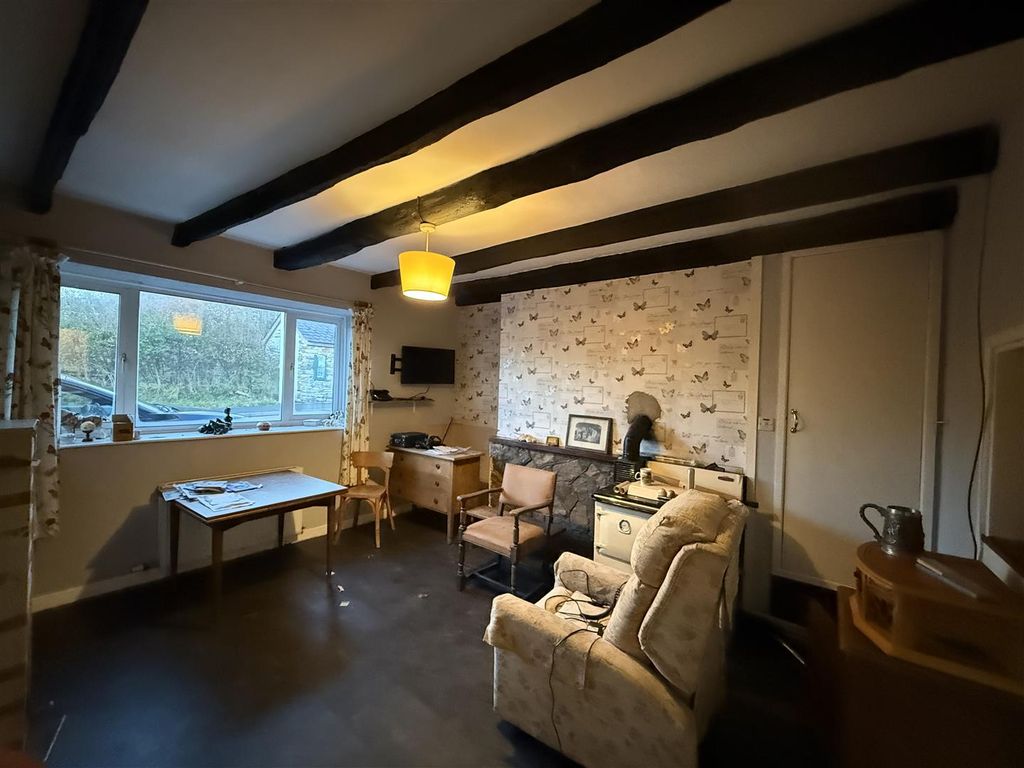 Property photo 3 of 13 Living Room