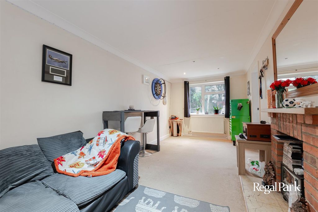 Property photo 2 of 17 Lounge/Dining Room