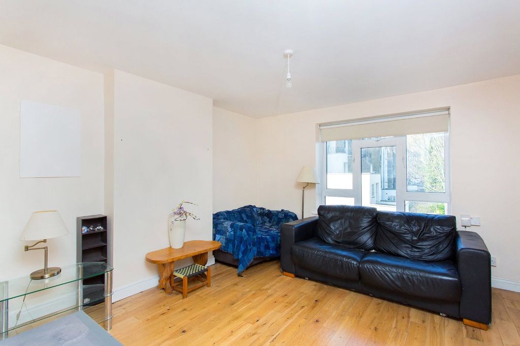 Property photo 2 of 16 Picture No. 08