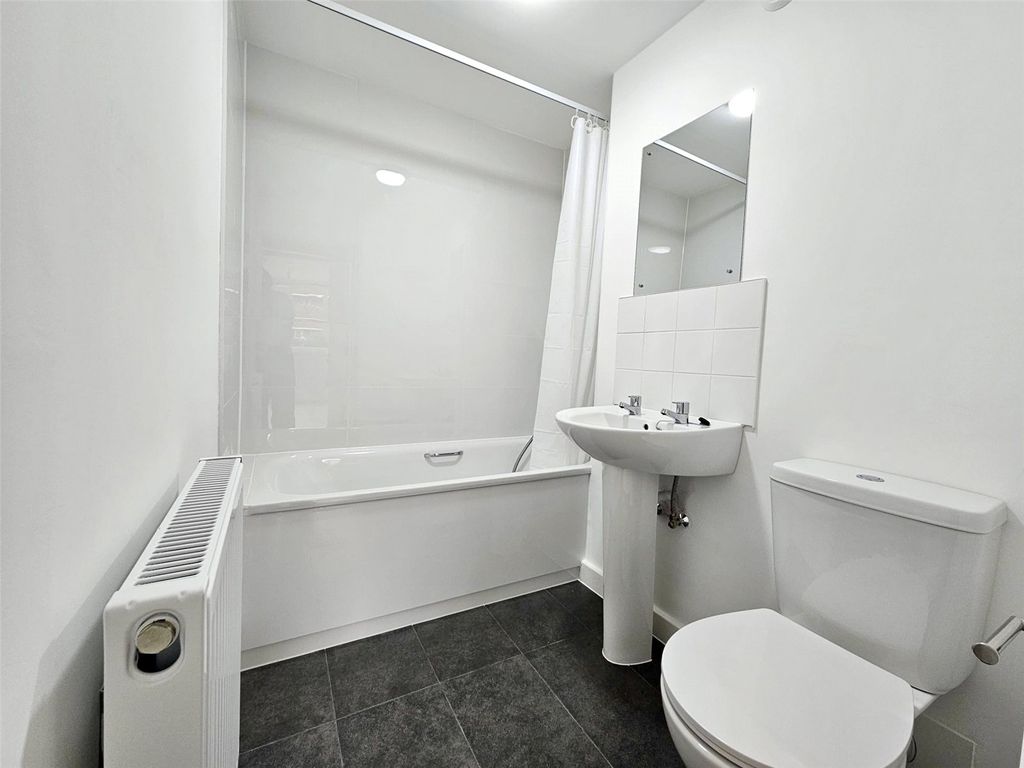 Property photo 3 of 10 Picture No. 05