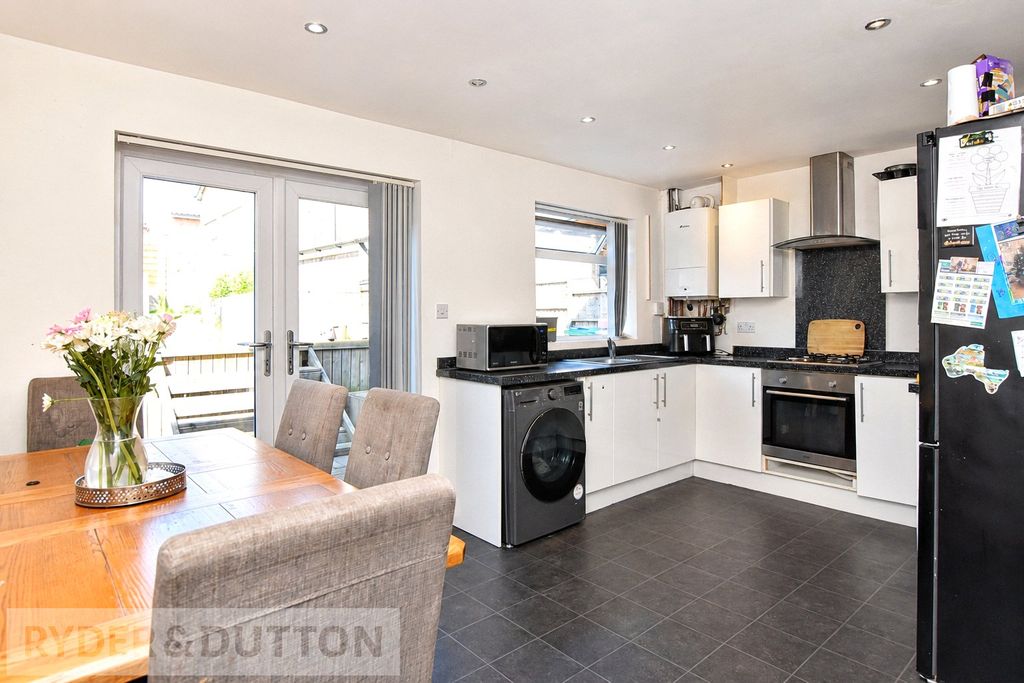 Property photo 3 of 12 Kitchen Diner