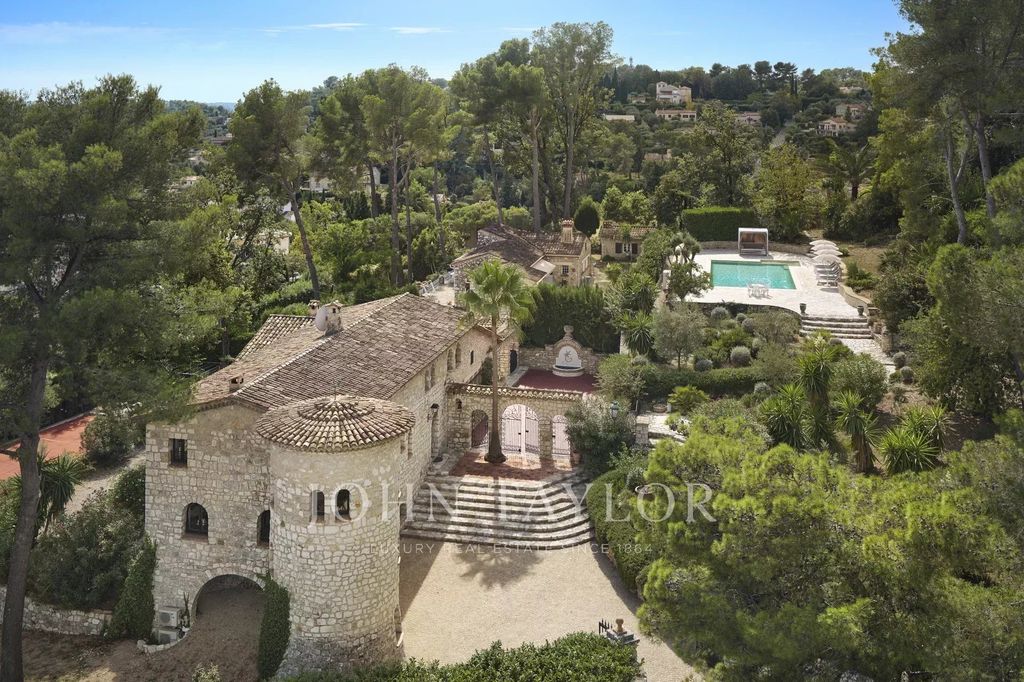 Property photo 1 of 22 Exceptional Property With Panoramic Views Of The Hills And Sea