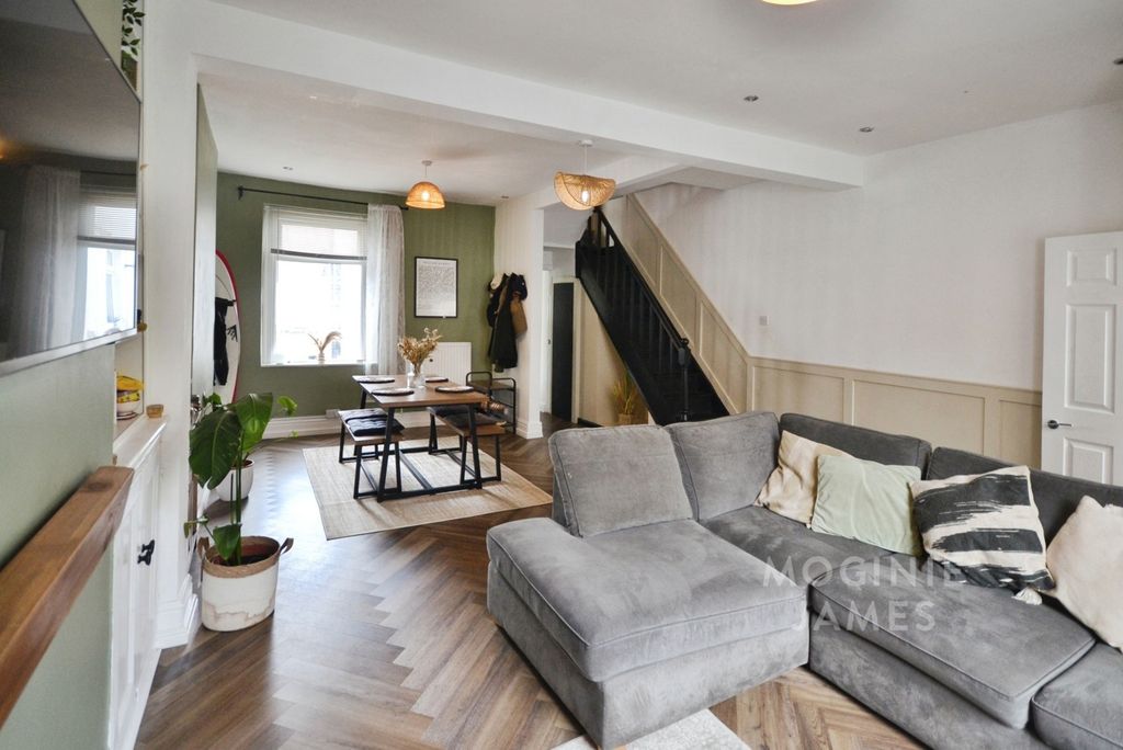 Property photo 2 of 26 Pbox-Img.Jpg