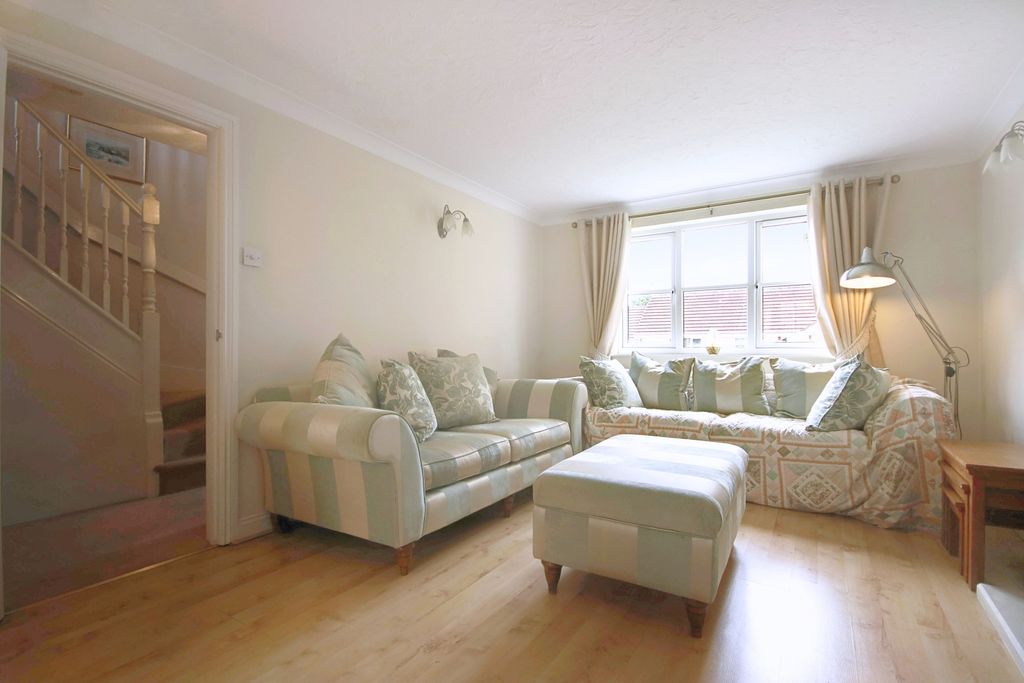 Property photo 2 of 15 8420Dfa8-0d47-492B-A6Dd-A3B1A3840029