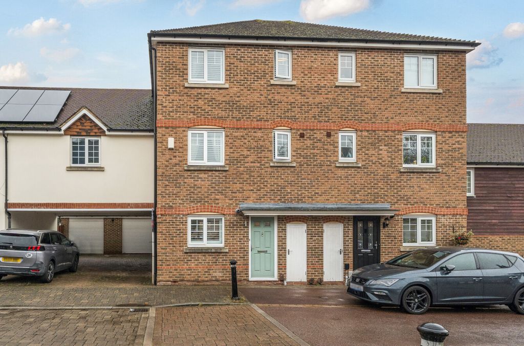 Property photo 1 of 24 1380880-2-69172F0...