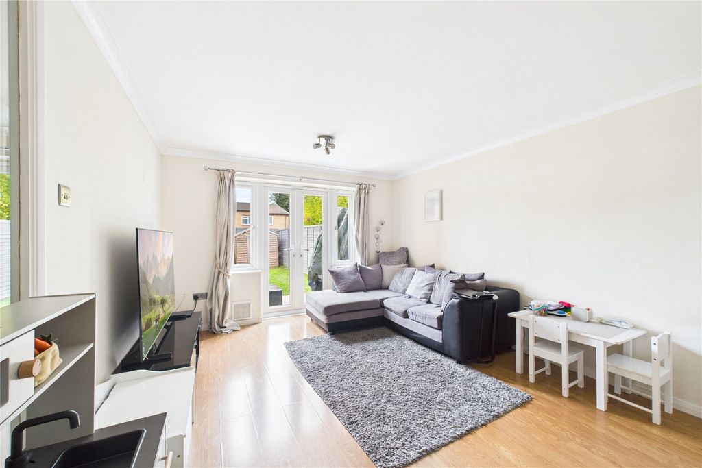 Property photo 3 of 10 Picture No. 18