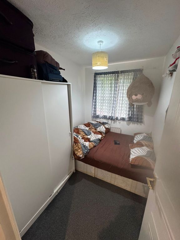 Property photo 1 of 2