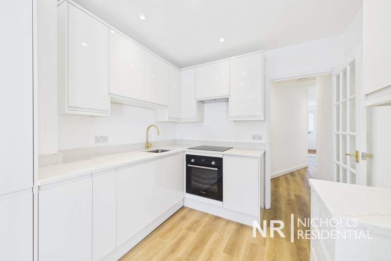 Property photo 3 of 13 Kitchen