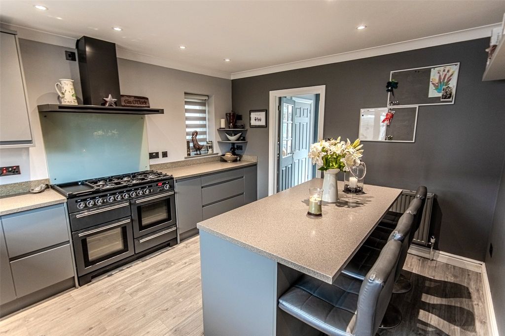 Property photo 2 of 22 Picture No. 04